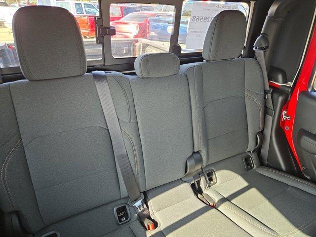 new 2025 Jeep Gladiator car, priced at $45,333