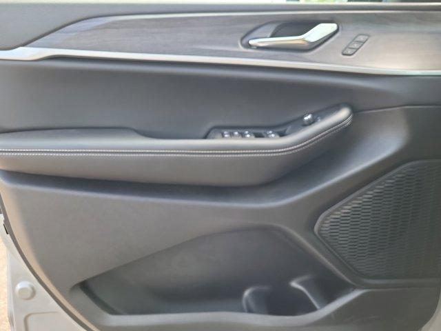 new 2025 Jeep Grand Cherokee L car, priced at $47,965