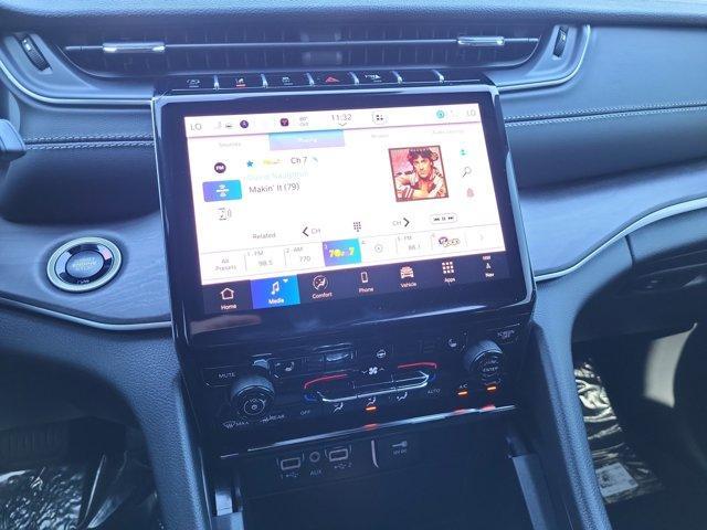 new 2025 Jeep Grand Cherokee car, priced at $43,915