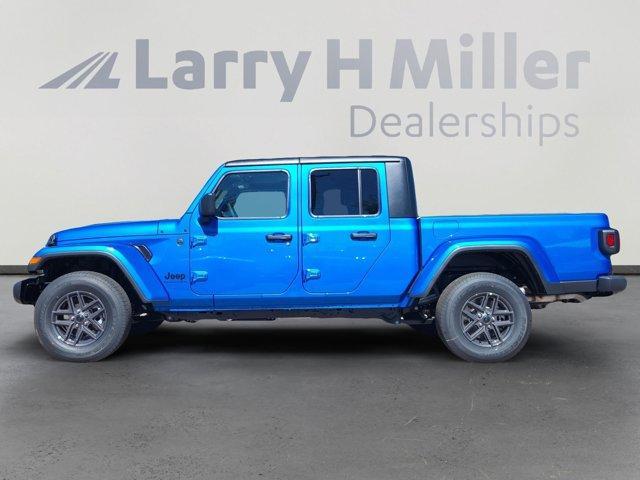 new 2025 Jeep Gladiator car, priced at $45,246