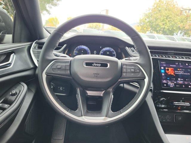 new 2025 Jeep Grand Cherokee car, priced at $39,590