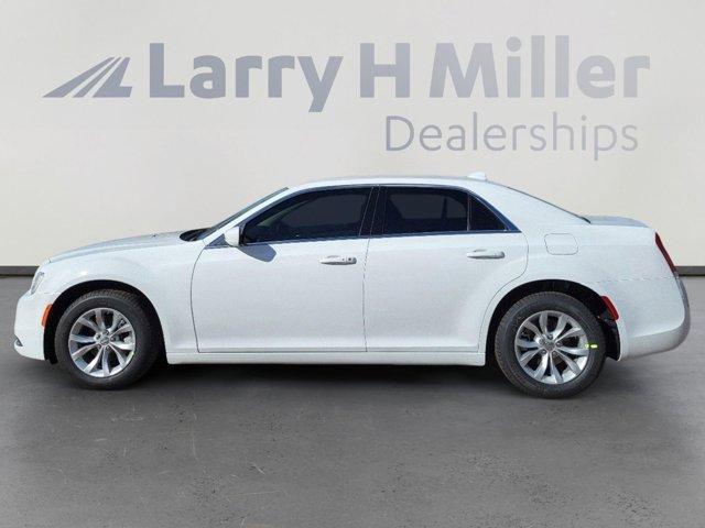 new 2023 Chrysler 300 car, priced at $32,283