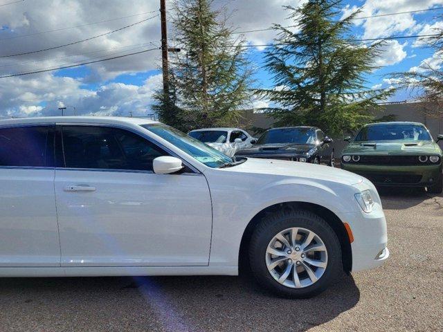 new 2023 Chrysler 300 car, priced at $32,283