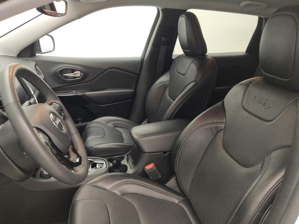 used 2023 Jeep Cherokee car, priced at $25,895