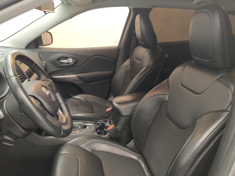 used 2019 Jeep Cherokee car, priced at $19,295