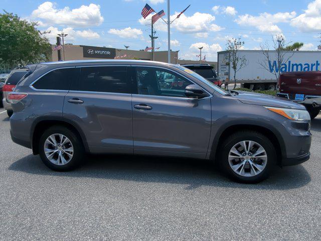 used 2015 Toyota Highlander car, priced at $19,981