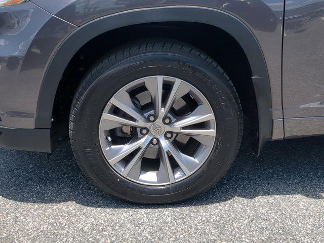 used 2015 Toyota Highlander car, priced at $19,981