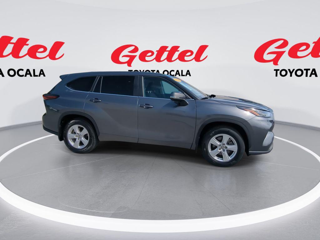 used 2024 Toyota Highlander car, priced at $32,984