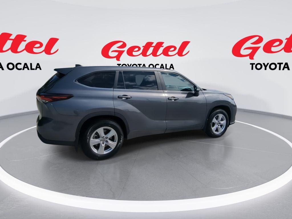 used 2024 Toyota Highlander car, priced at $32,984