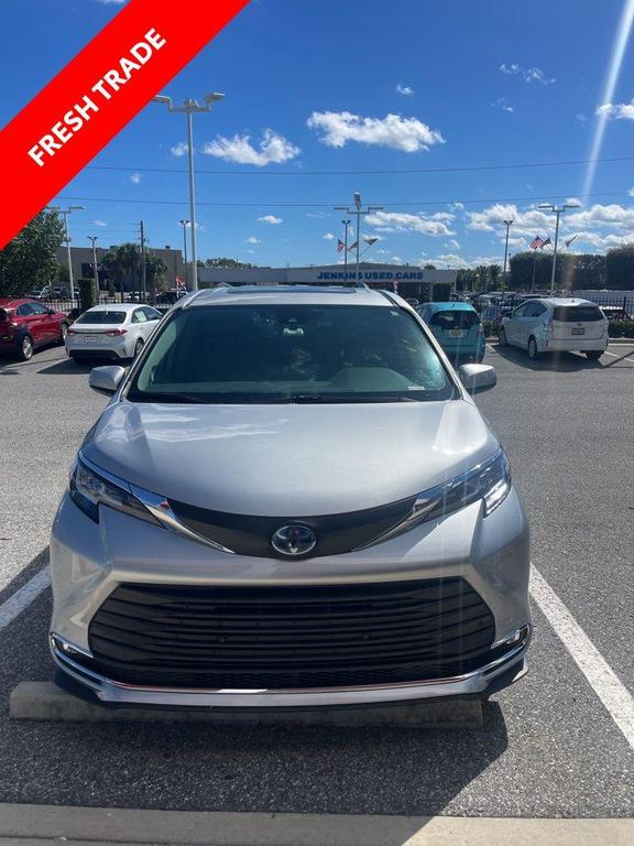 used 2021 Toyota Sienna car, priced at $35,881
