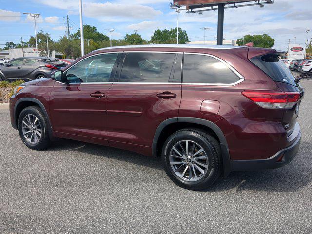 used 2018 Toyota Highlander car, priced at $15,981