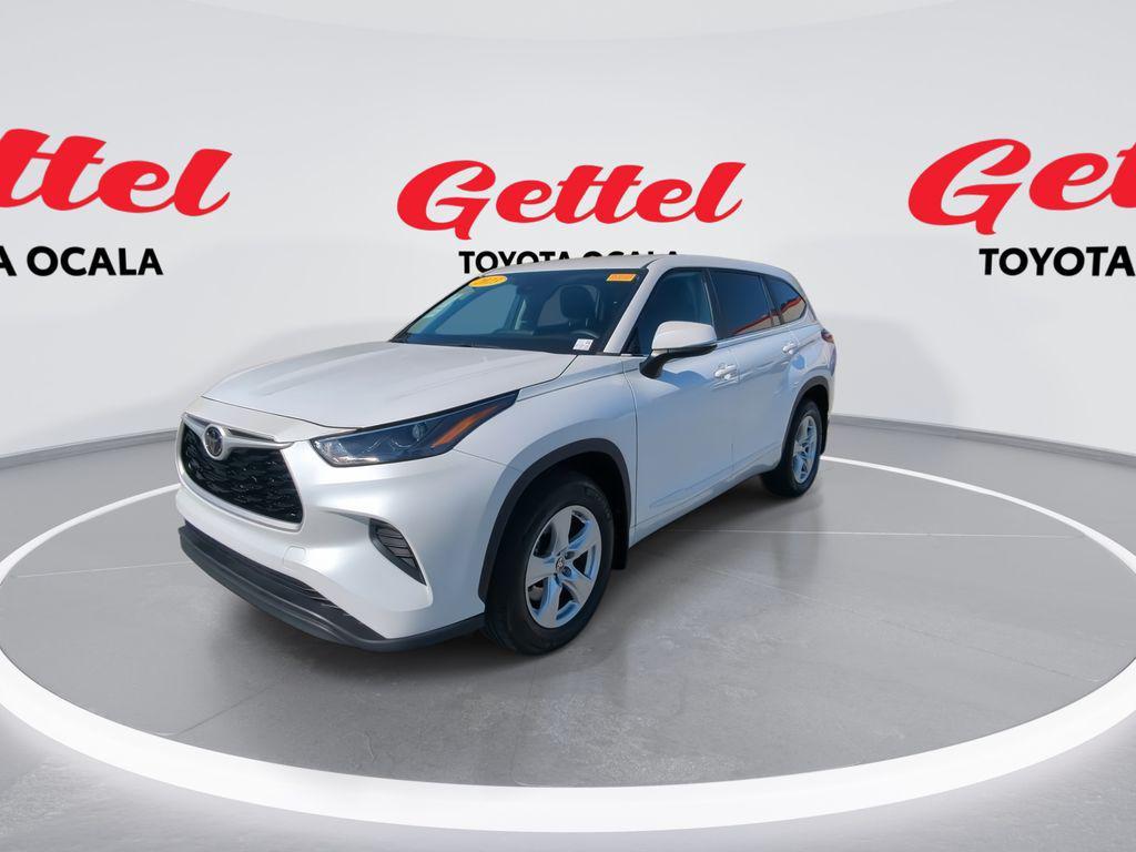 used 2023 Toyota Highlander car, priced at $30,982