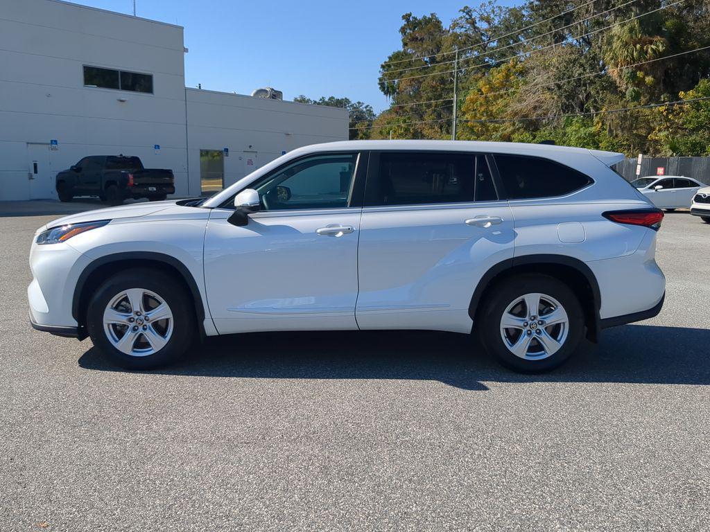 used 2023 Toyota Highlander car, priced at $30,982