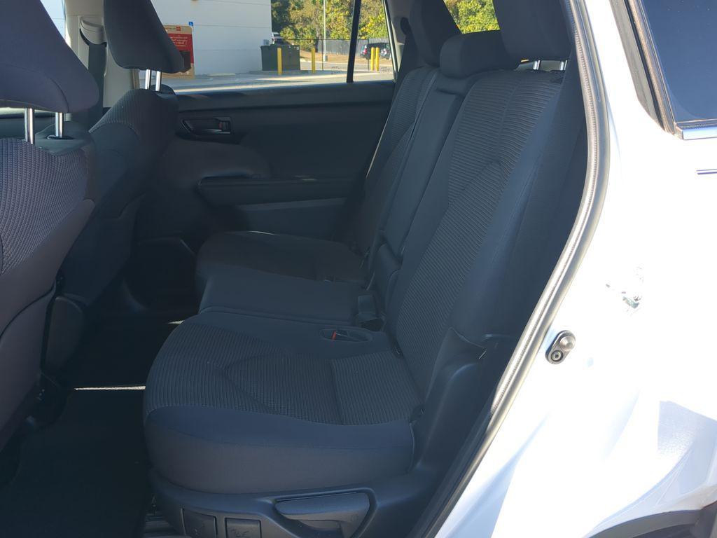 used 2023 Toyota Highlander car, priced at $30,982