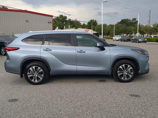 used 2023 Toyota Highlander car, priced at $37,581