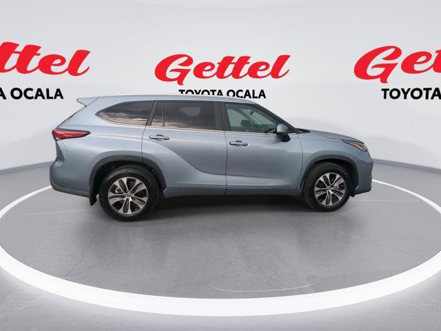 used 2023 Toyota Highlander car, priced at $37,581