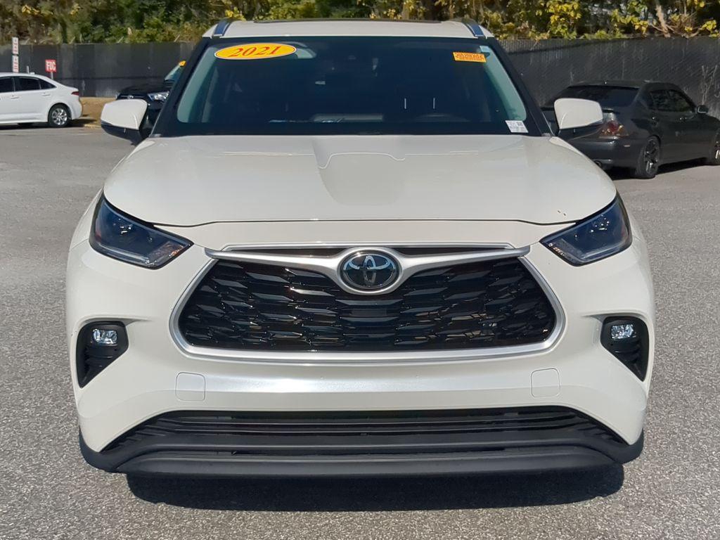 used 2021 Toyota Highlander car, priced at $29,882