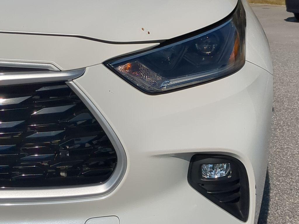 used 2021 Toyota Highlander car, priced at $29,882