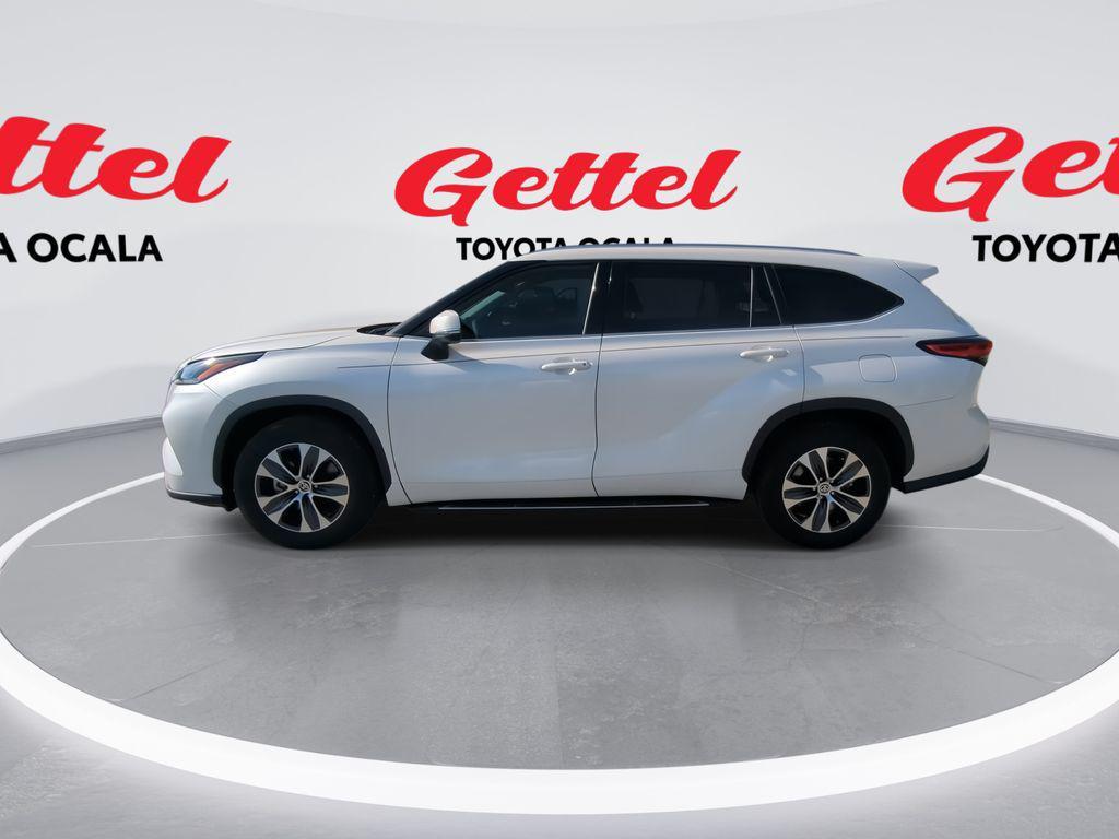 used 2021 Toyota Highlander car, priced at $29,882