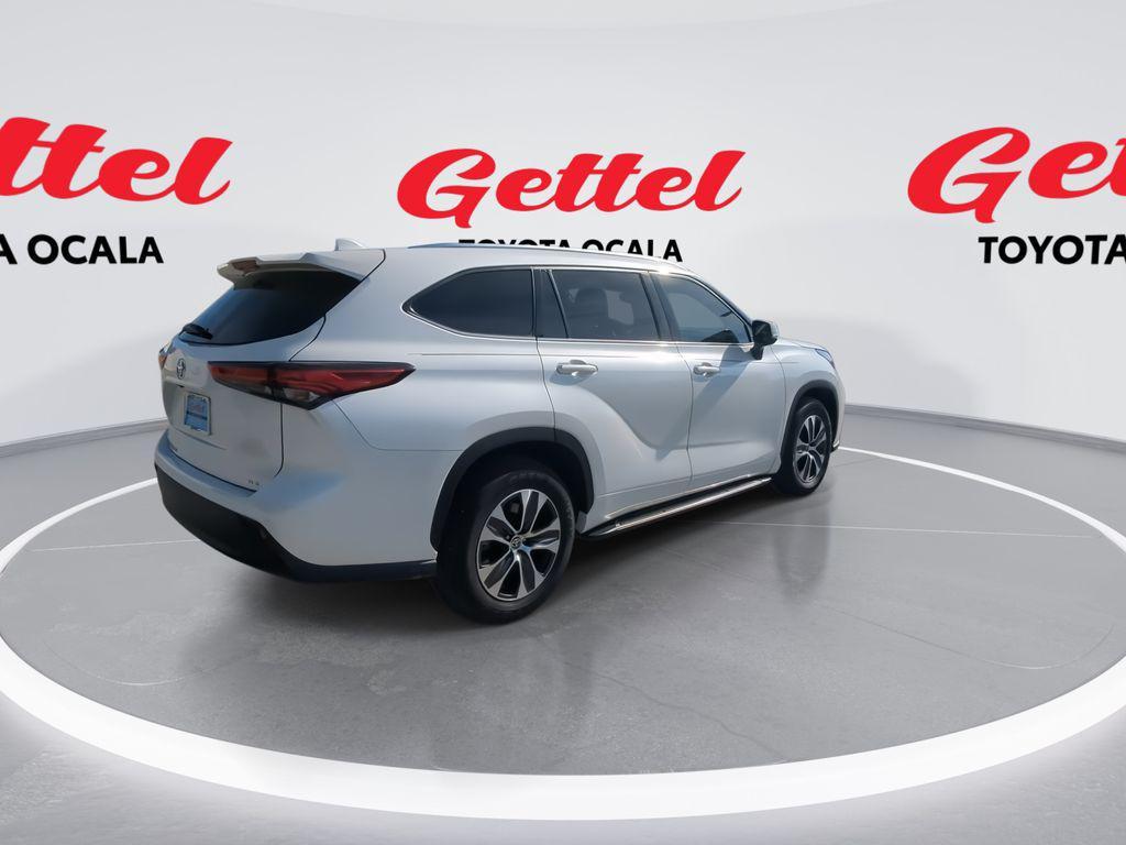 used 2021 Toyota Highlander car, priced at $29,882