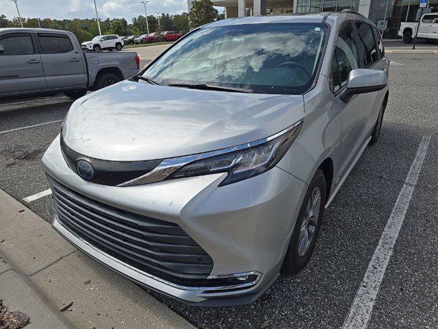 used 2021 Toyota Sienna car, priced at $33,981