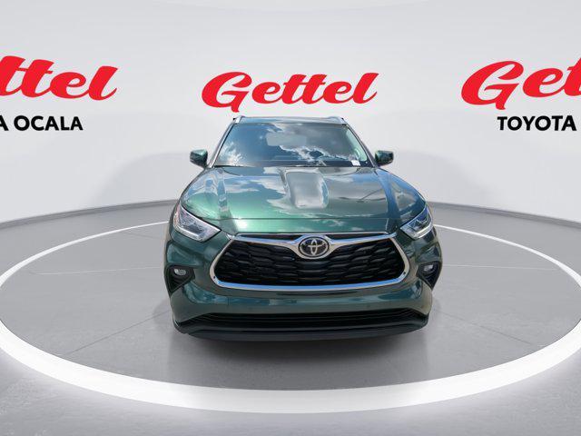 new 2025 Toyota Highlander car, priced at $52,600