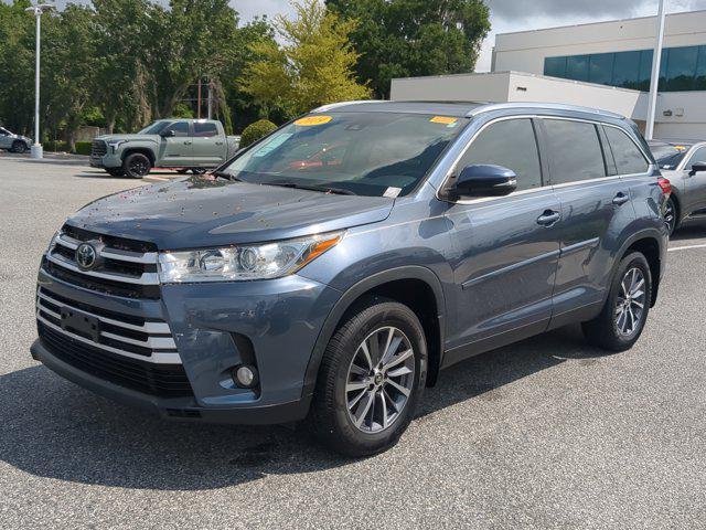 used 2022 Toyota Highlander car, priced at $38,981