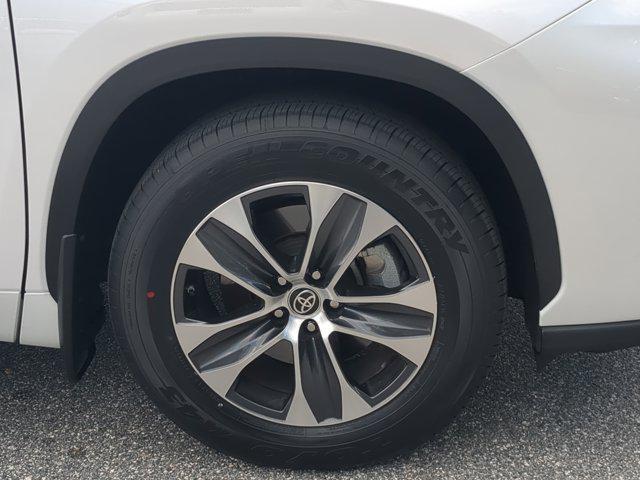 used 2023 Toyota Highlander car, priced at $36,681