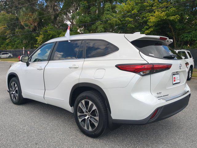 used 2023 Toyota Highlander car, priced at $36,681