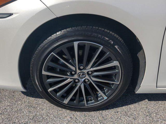 used 2024 Lexus ES 350 car