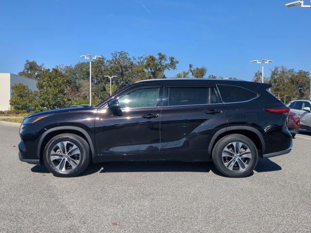 used 2021 Toyota Highlander car, priced at $28,482