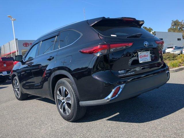 used 2021 Toyota Highlander car, priced at $28,482