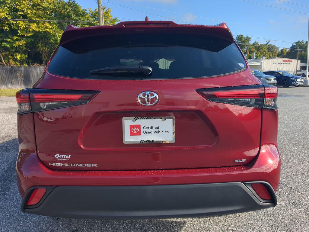 used 2025 Toyota Highlander car, priced at $43,882