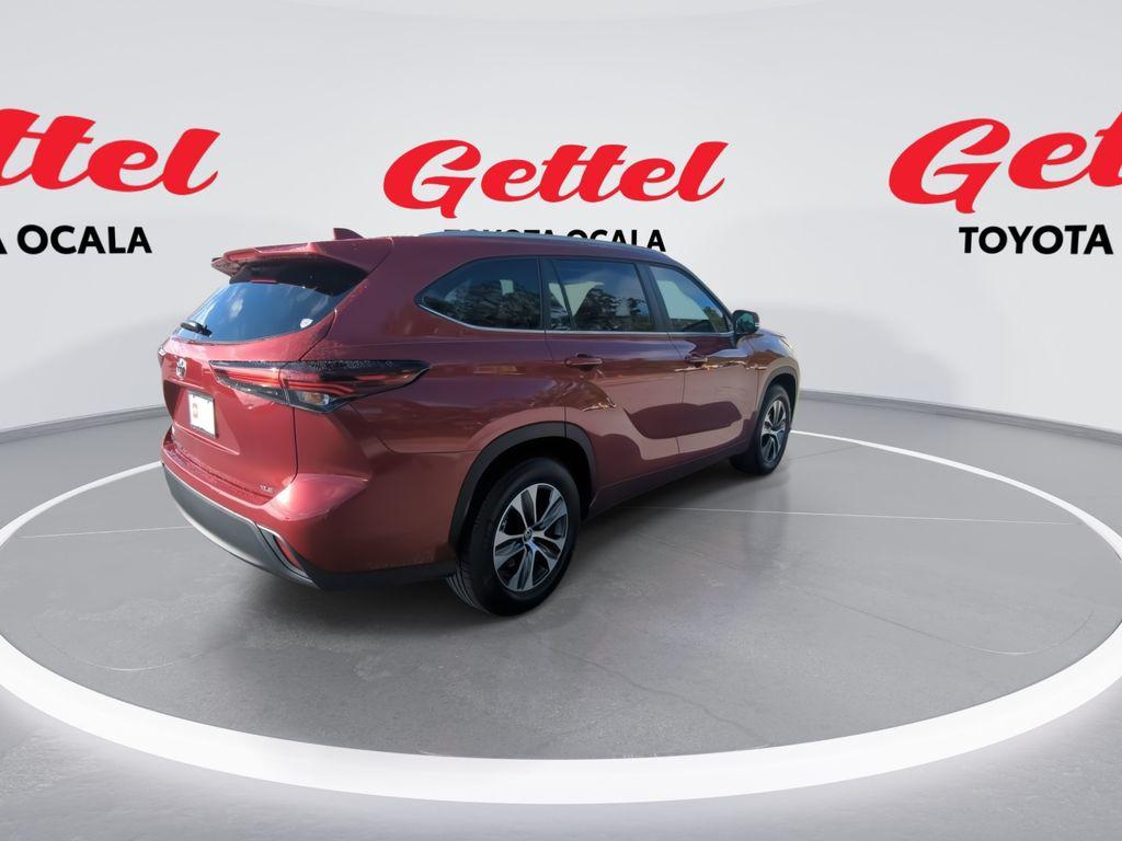 used 2025 Toyota Highlander car, priced at $43,882