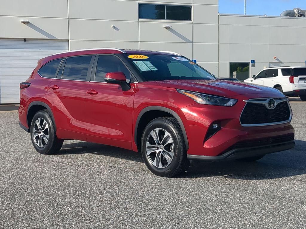 used 2025 Toyota Highlander car, priced at $43,882