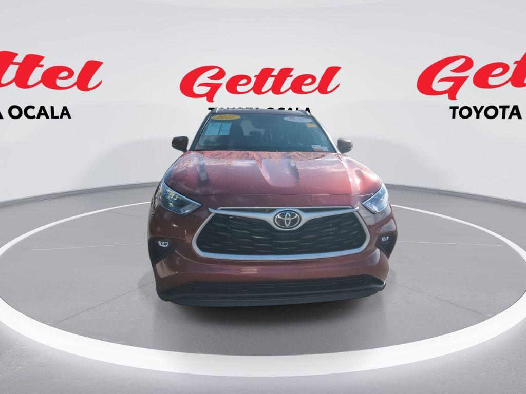 used 2025 Toyota Highlander car, priced at $43,882