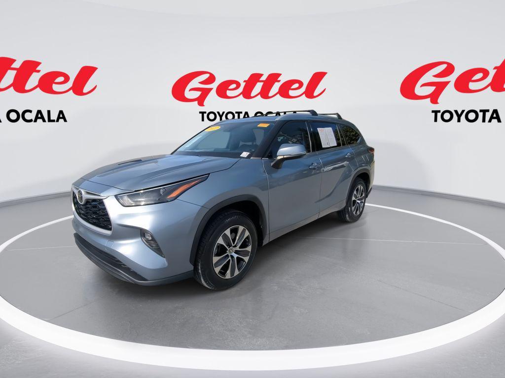 used 2022 Toyota Highlander car, priced at $30,982