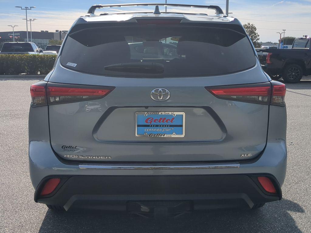 used 2022 Toyota Highlander car, priced at $30,982