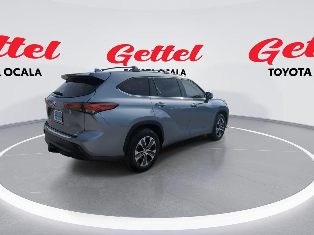 used 2022 Toyota Highlander car, priced at $30,982