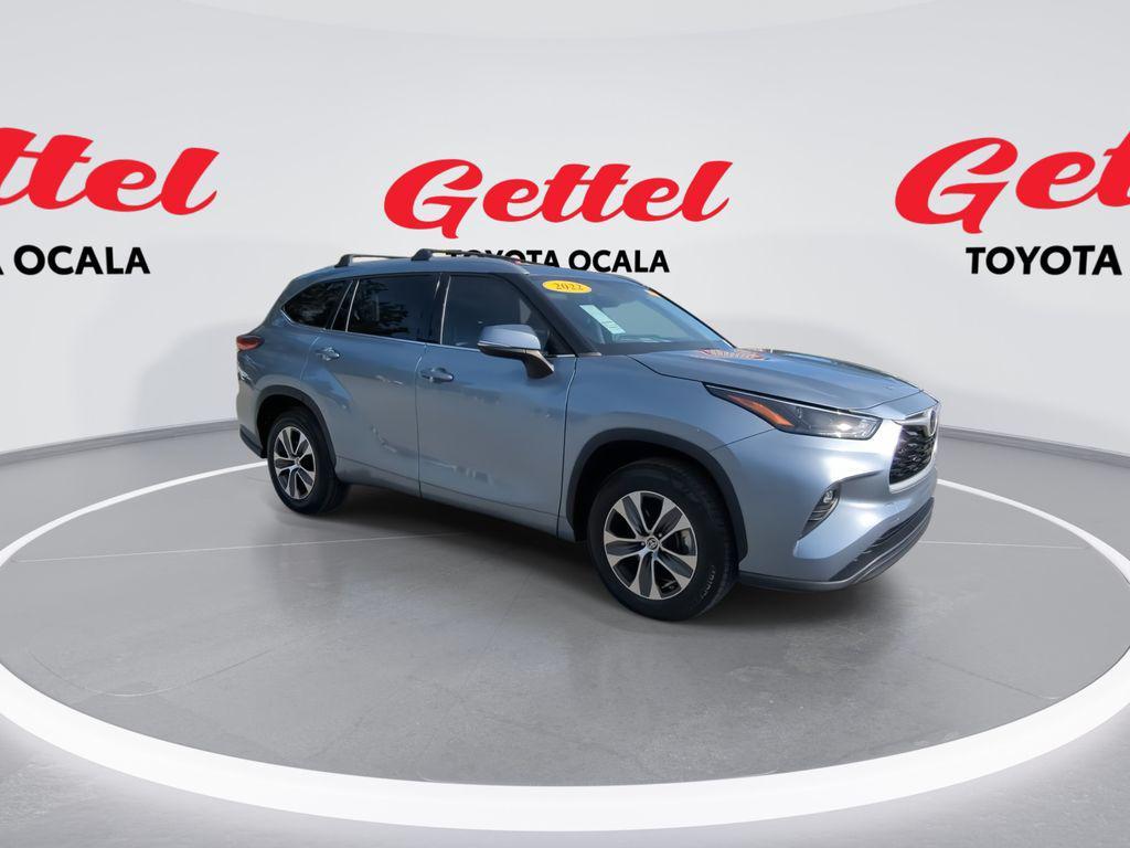 used 2022 Toyota Highlander car, priced at $30,982