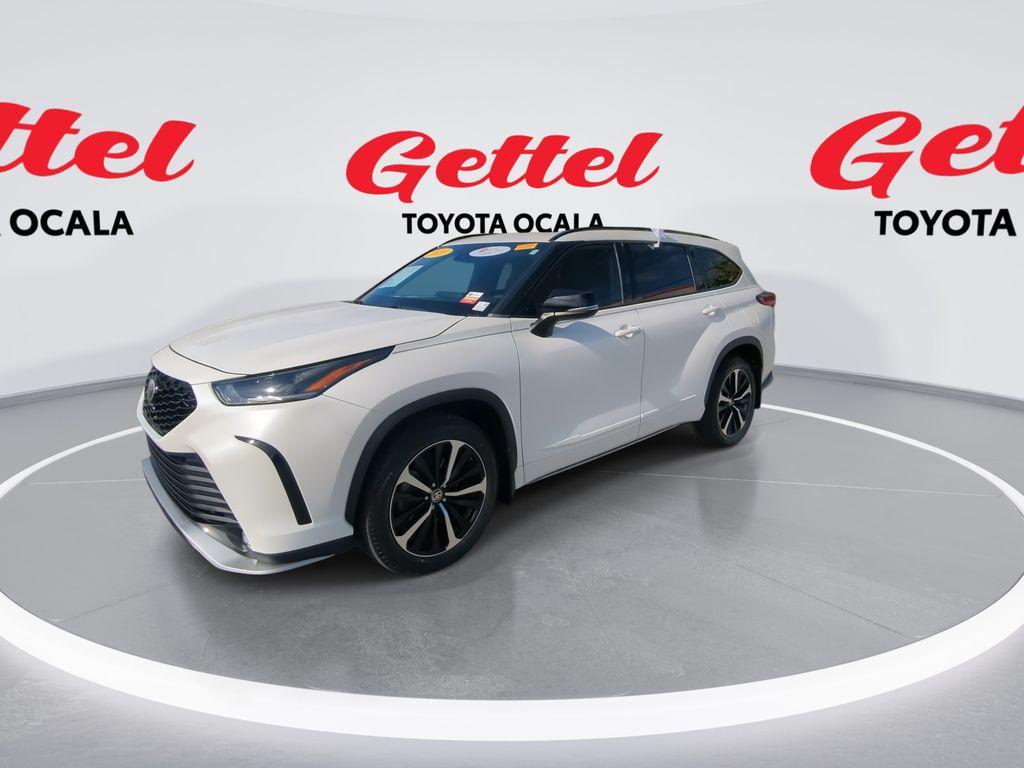 used 2021 Toyota Highlander car, priced at $33,581