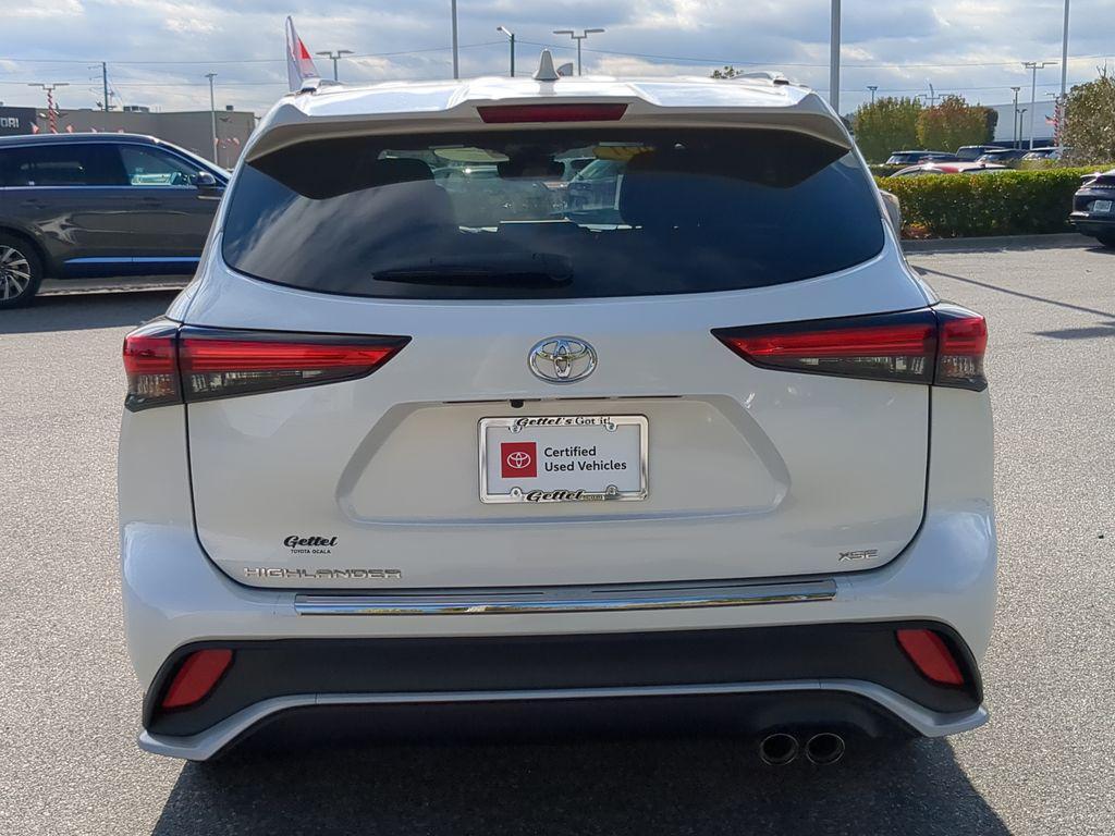 used 2021 Toyota Highlander car, priced at $33,581