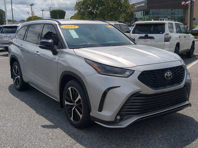 used 2019 Toyota Highlander car, priced at $27,581