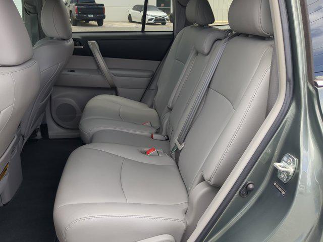 used 2013 Toyota Highlander car, priced at $16,981