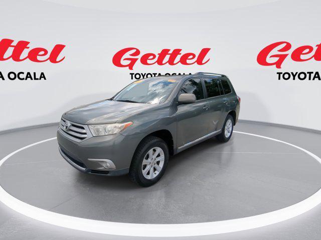used 2013 Toyota Highlander car, priced at $16,981