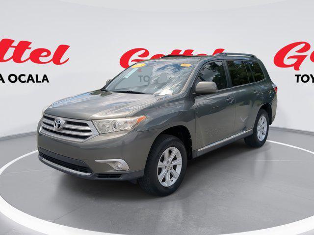 used 2013 Toyota Highlander car, priced at $16,981