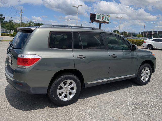 used 2013 Toyota Highlander car, priced at $16,981