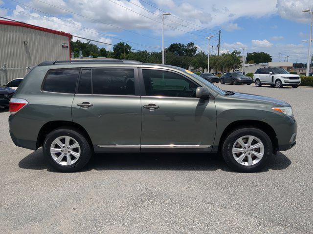 used 2013 Toyota Highlander car, priced at $16,981