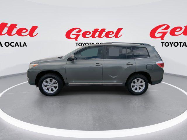 used 2013 Toyota Highlander car, priced at $16,981