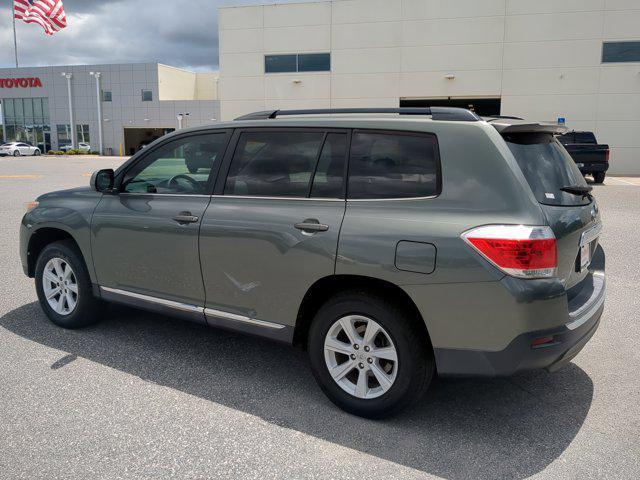 used 2013 Toyota Highlander car, priced at $16,981